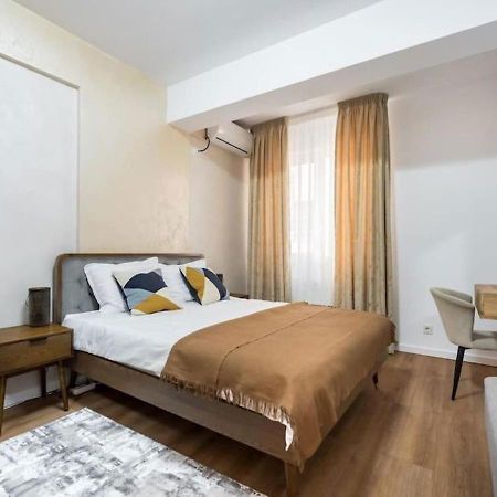 شقة Bonita - Chic Urban Retreat With Private Balcony بوخارست المظهر الخارجي الصورة