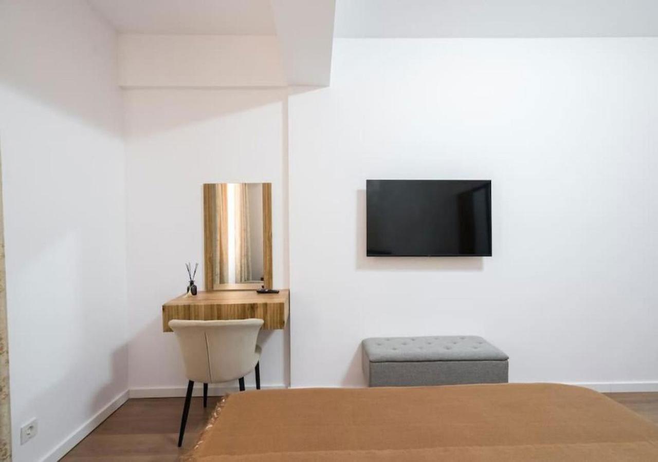 شقة Bonita - Chic Urban Retreat With Private Balcony بوخارست المظهر الخارجي الصورة